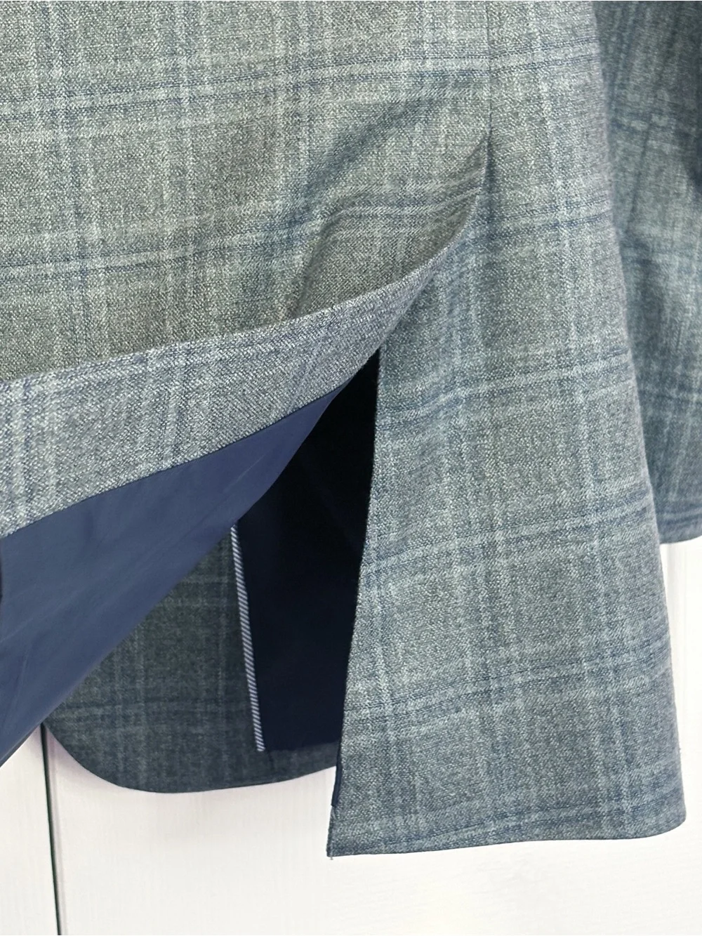 Jos A. Bank 1905 Collection Gray Plaid Slim Fit Brrr Comfort Wool Blazer 38R